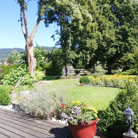Chez Marlyse-chambres Et Table D'hotes Bed & Breakfast
