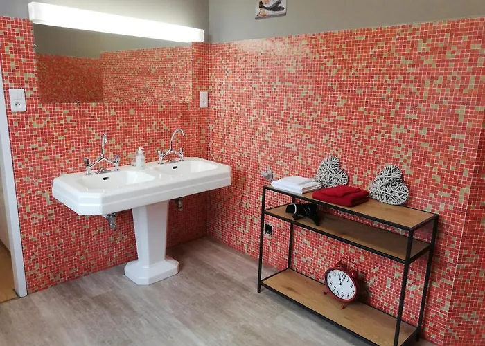 Chez Marlyse-chambres Et Table D'hotes 住宿加早餐酒店 3*