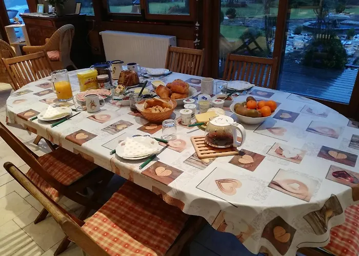 Chez Marlyse-chambres Et Table D'hotes 莫河畔圣莫利斯